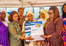 Célébration du 8 mars et solidarité : l’Amicale des Femmes du COUD au chevet des femmes détenues de Liberté 6